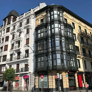 En El Centro De Apartment Bilbao